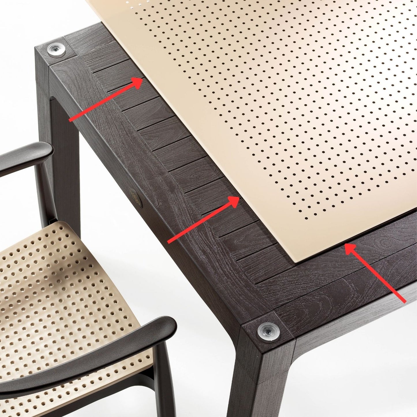 Nokta Desenli Masa Camı