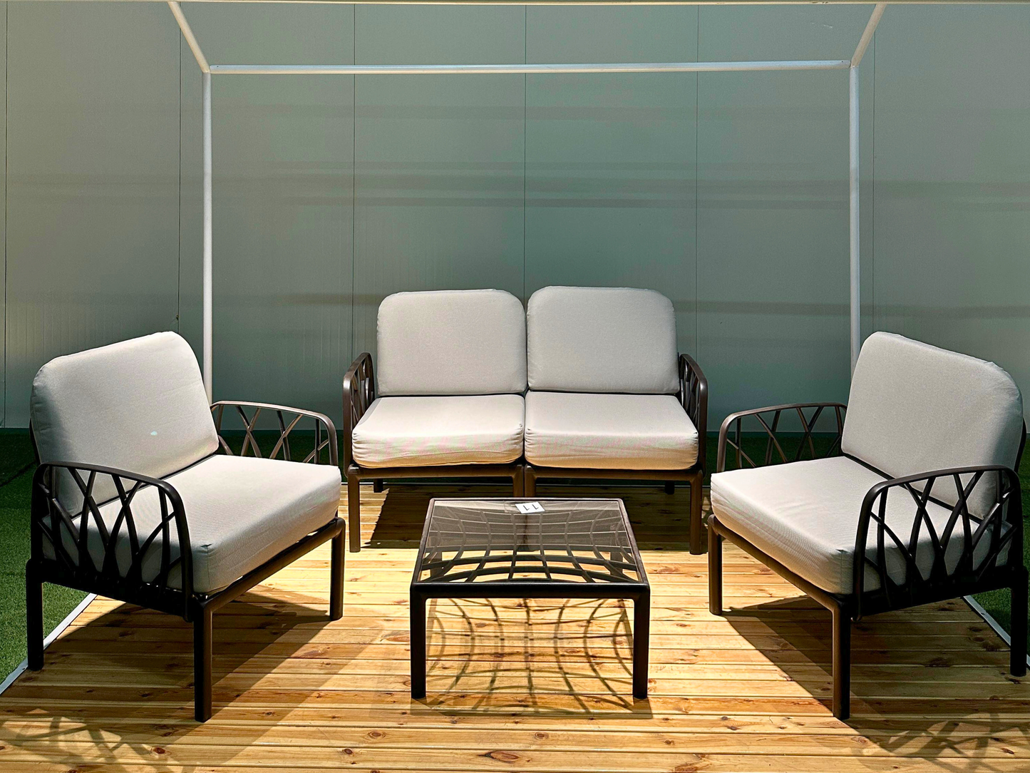 Novussi Garda Sofa Set 2 + 1 + 1 + Camlı Orta Sehpa Kahverengi